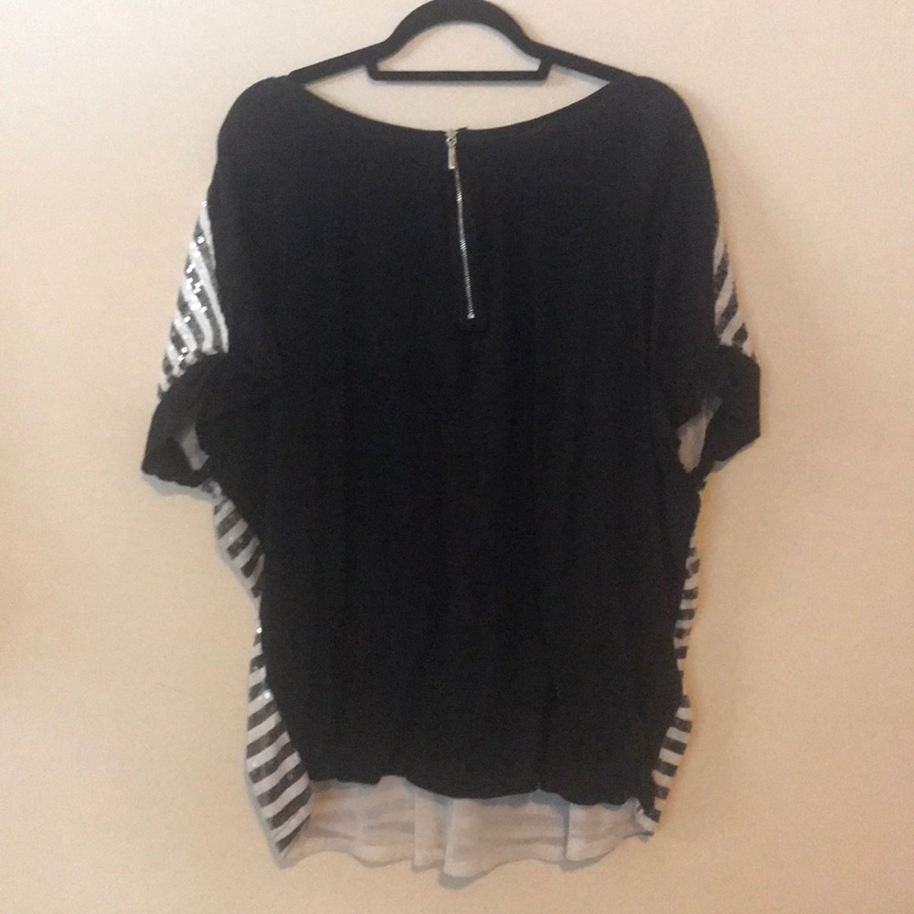 Top - Picture 2 of 2